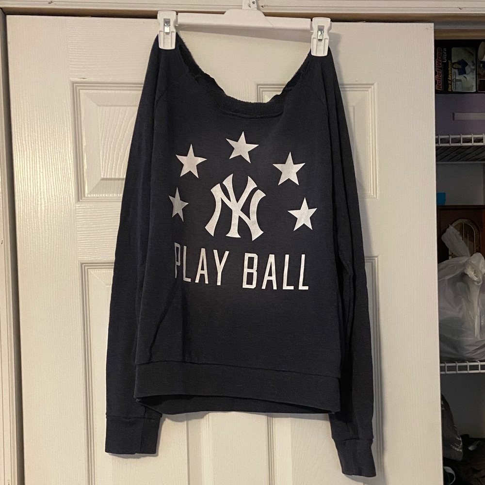 PINK NY Yankees sweatshirt